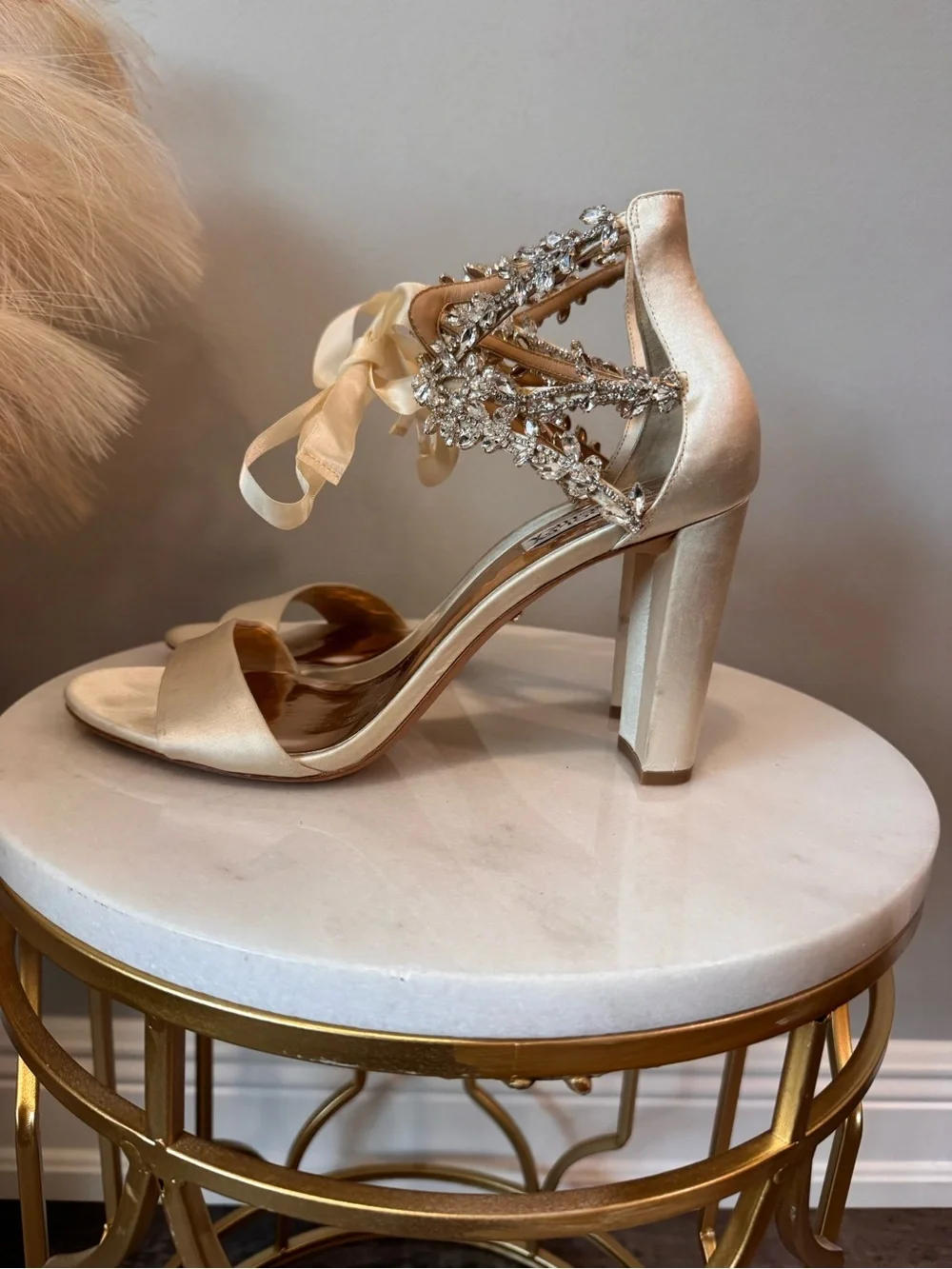 Badgley Mischka Ivory/Champagne Satin Crystal-Ankle Tie Block Heels Sz 10